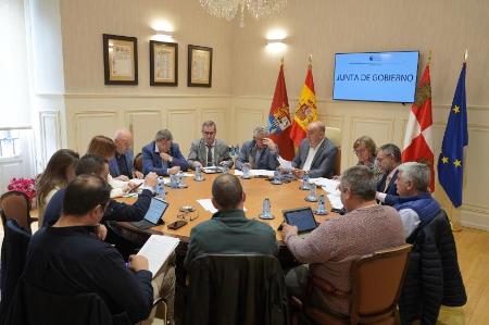 Imagen La Junta de Gobierno aprueba las bases para la concesión de una nueva edición de los Premios Diputación a quienes hayan destacado de manera excepcional en la provincia durante 2024